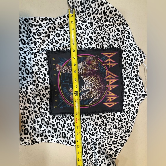 Handmade crop jean jacket DEF LEPPARD NINE LIVES leopard animal - Picture 7 of 12